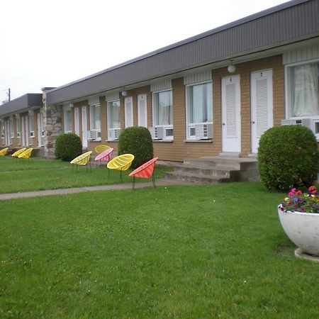 Motel Vaudreuil Zewnętrze zdjęcie