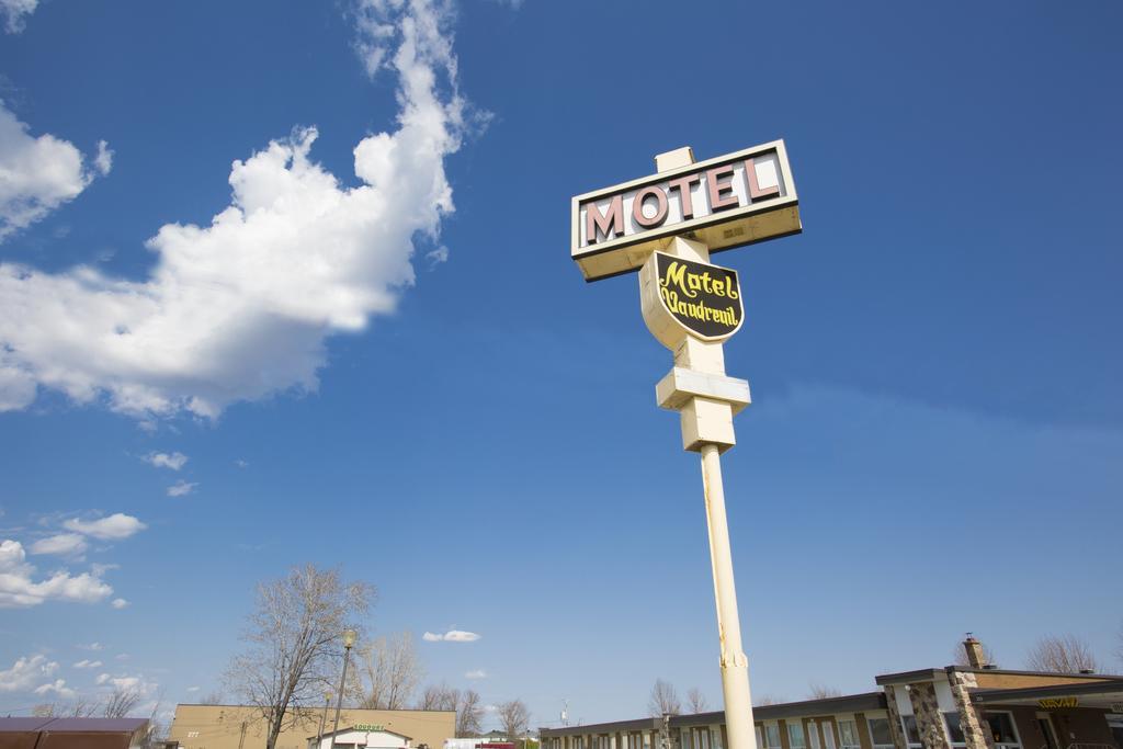 Motel Vaudreuil Zewnętrze zdjęcie