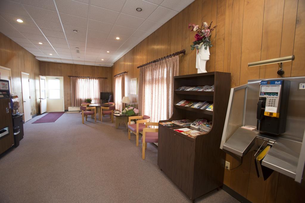 Motel Vaudreuil Zewnętrze zdjęcie